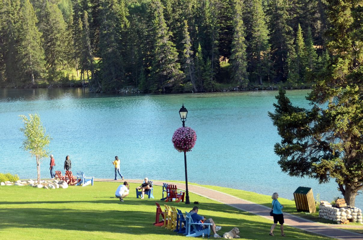 23 Jasper Park Lodge Walking Trail Next To Lac Beauvert